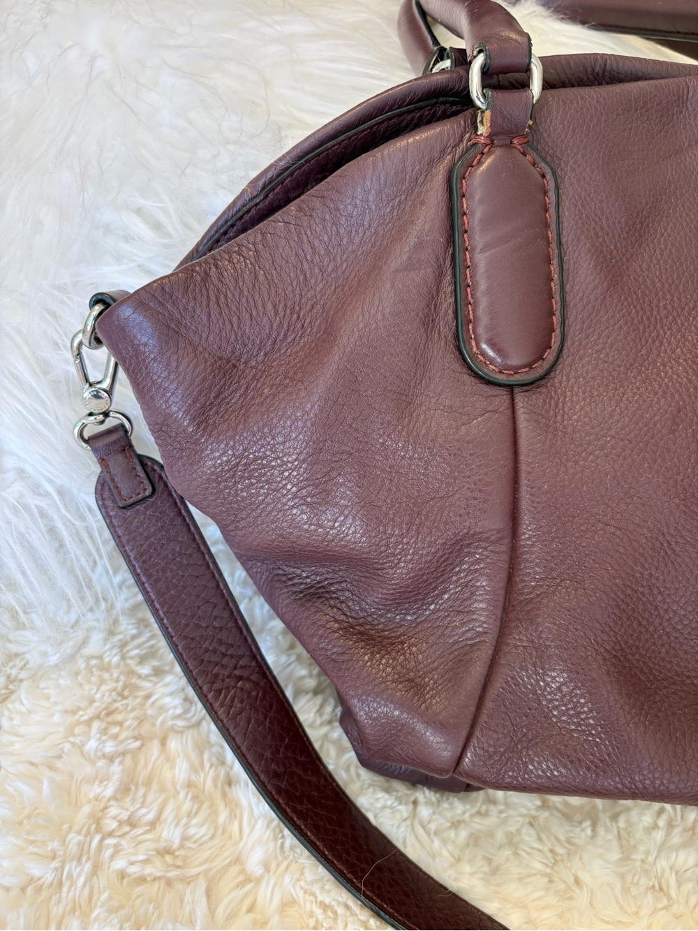 Vintage 2000’s Marc by Marc Jacobs Pebbled Leather Shoulder Bag - Burgundy - Picture 3 of 8